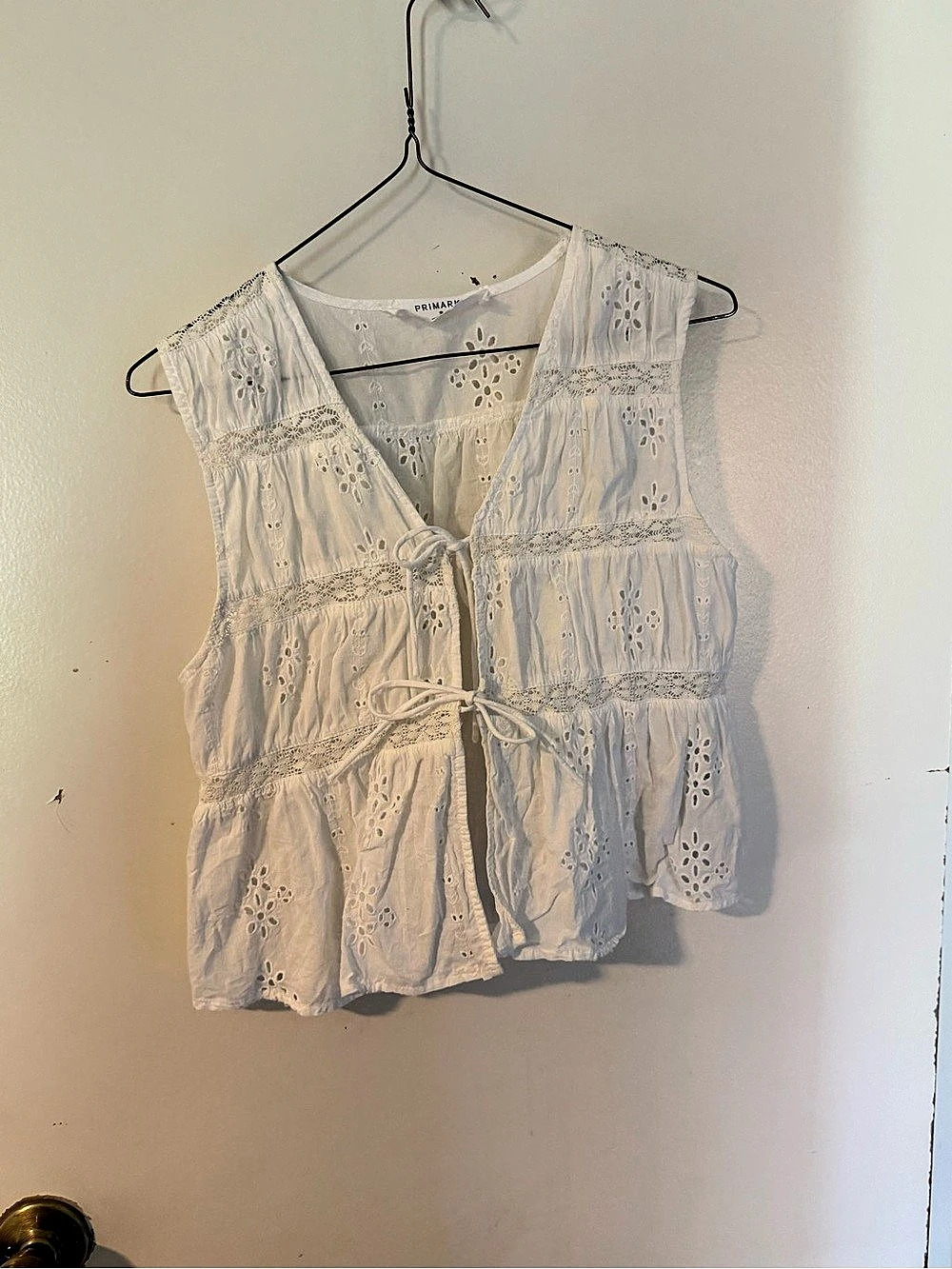 Primark Eyelet Tie-Front Blouse in White Size Small